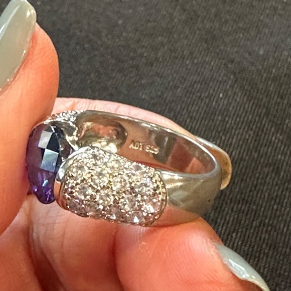 Blue & White Cubic Zirconia - Picture 4 of 6